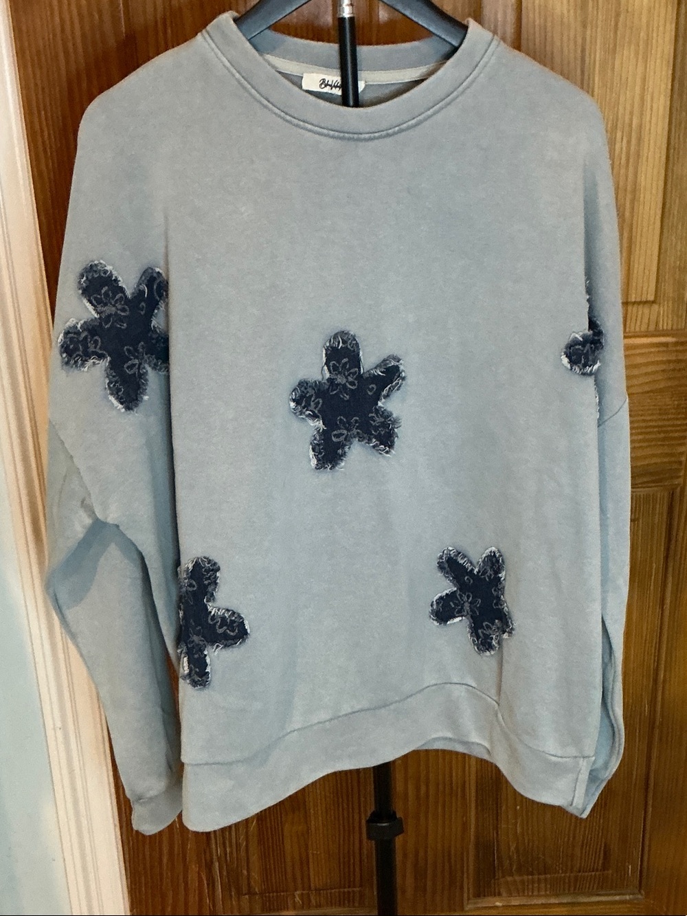 Blue Velvet Light Blue Floral Applique Crewneck Sweatshirt